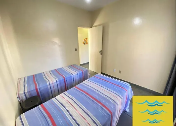Apartamento amplo - 1 quarteirão da Praia do Forte